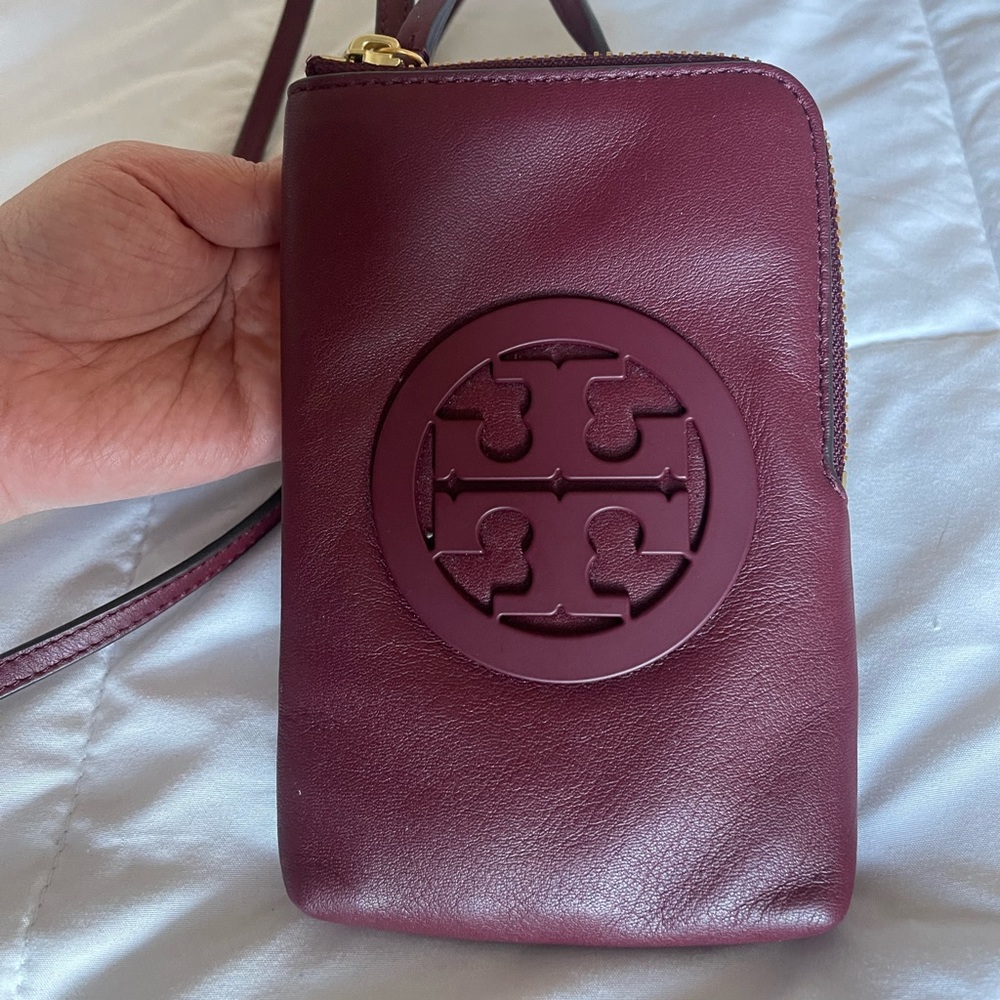 Burgundy/ wine/ dark red Tory Burch phone wallet